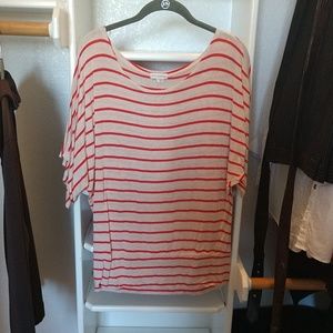 Zenna outfitters shirt.